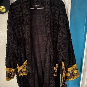 Versace Robe Sz.L